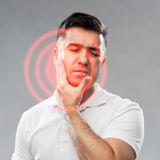 Ursachen, Symptome & Behandlung von Zahnschmerzen